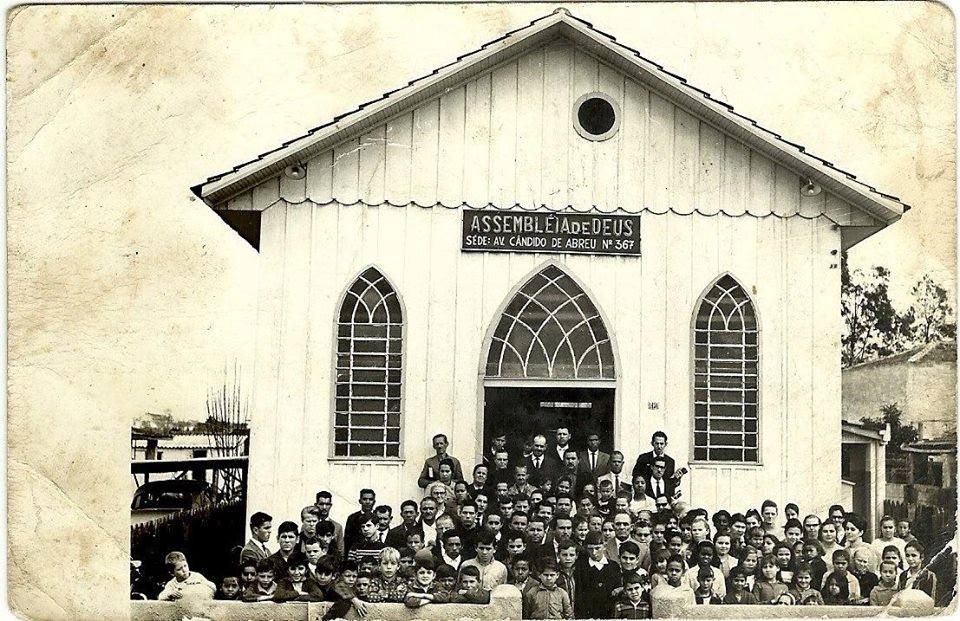 Igreja-Assembleia-de-Deus-antiga.jpg